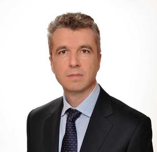 USR propune simplificarea avizării construcției de sere și solare