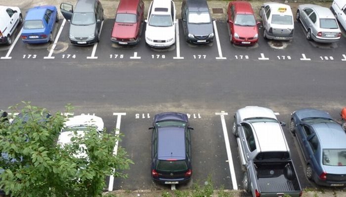 Noul Regulament privind parcările rezidențiale din municipiu, în dezbatere publică